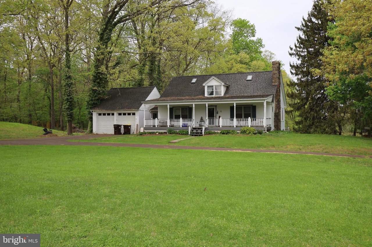 2077 Bustard Road - Photo 1