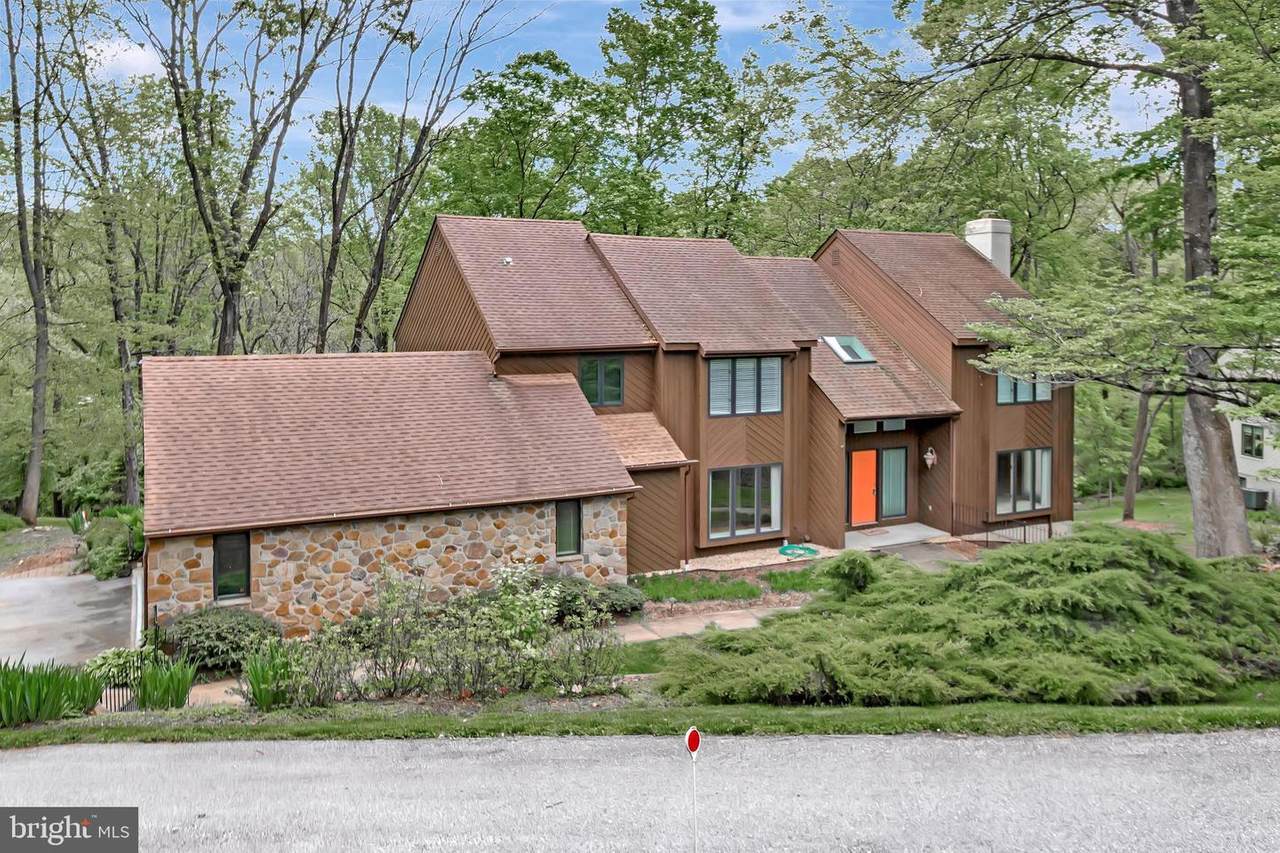 852 Penns Way - Photo 1