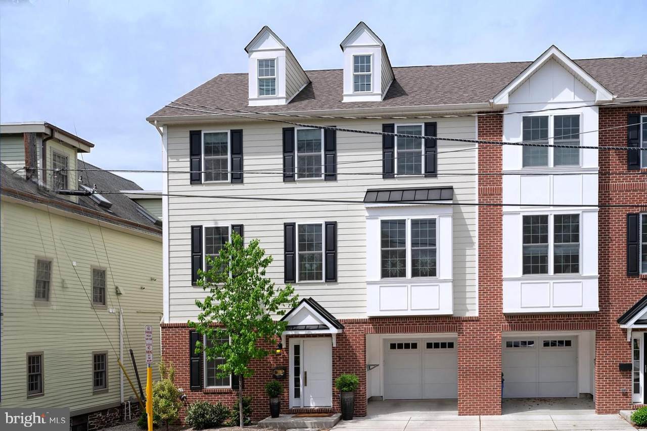 9 Clinton Street - Photo 1
