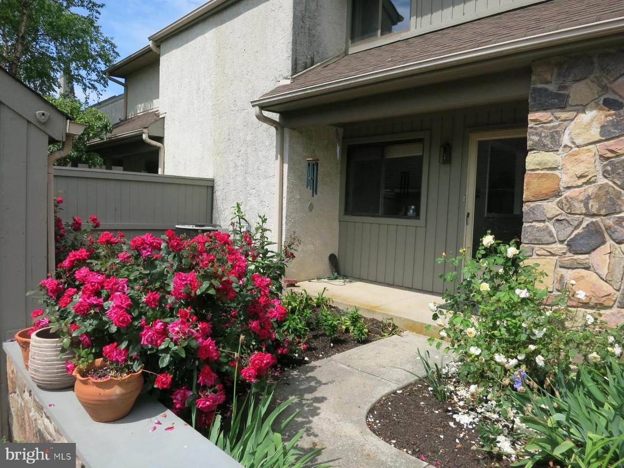 260 Yellow Springs Court - Photo 1
