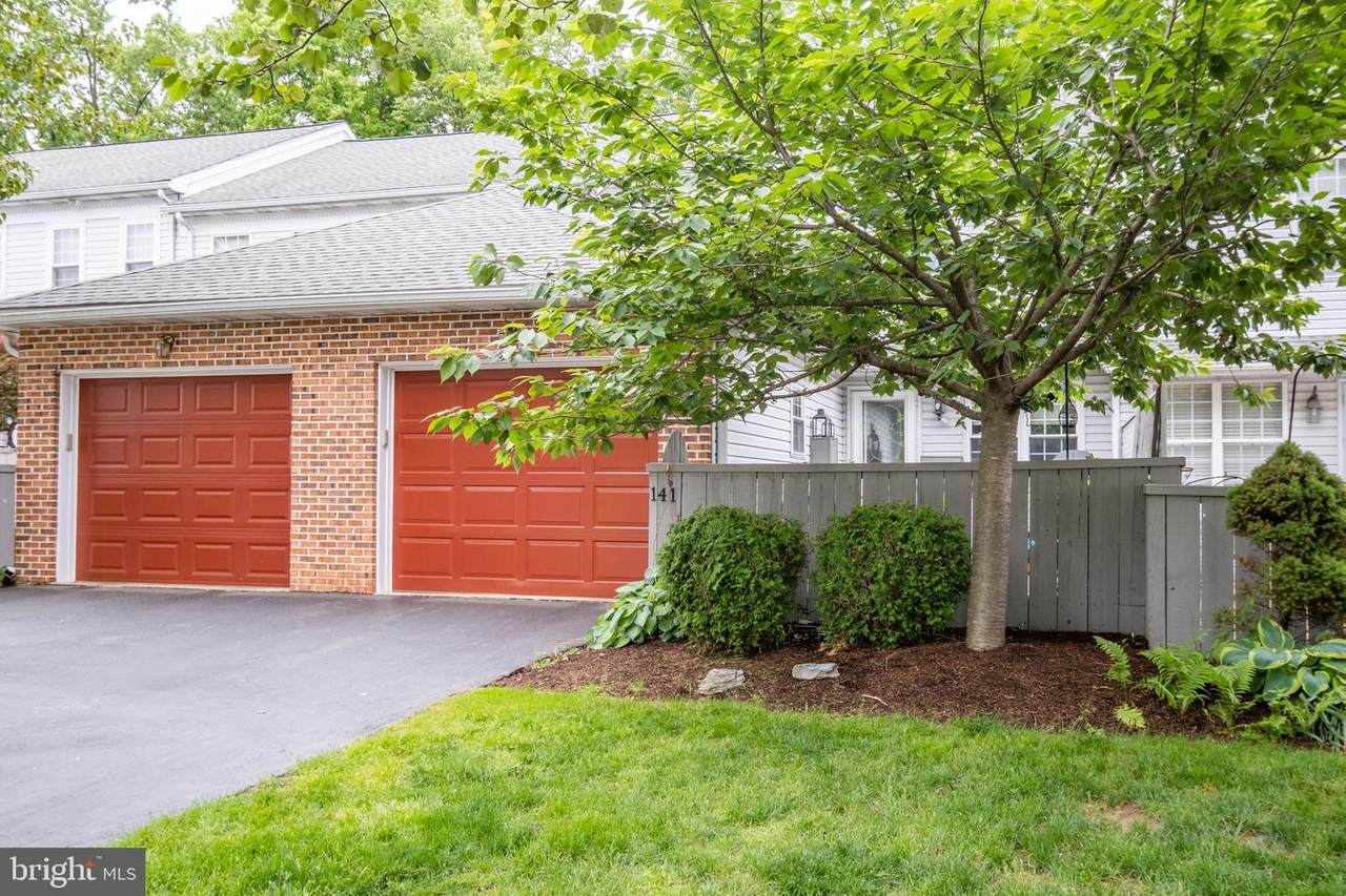 141 Pinnacle Point Drive - Photo 1