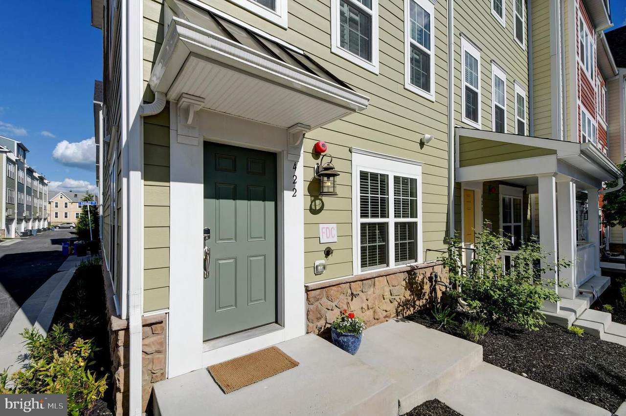 422 Virginia Avenue - Photo 1