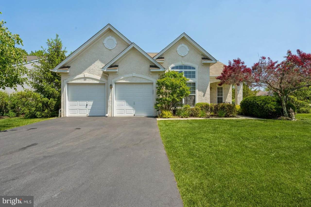 2 Buckingham Drive - Photo 1