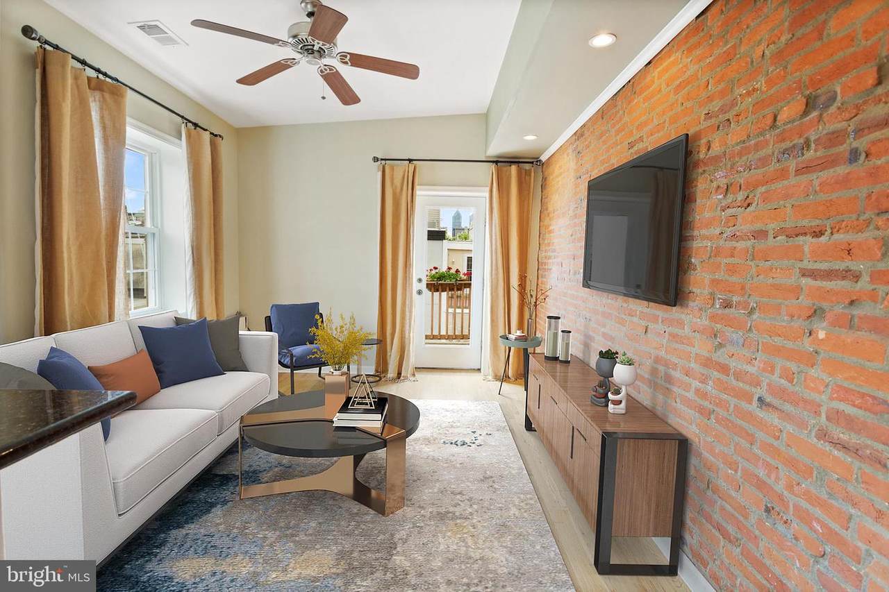 1522 Brown Street - Photo 1
