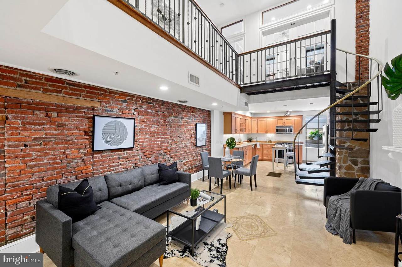 608 9TH Street - Photo 1
