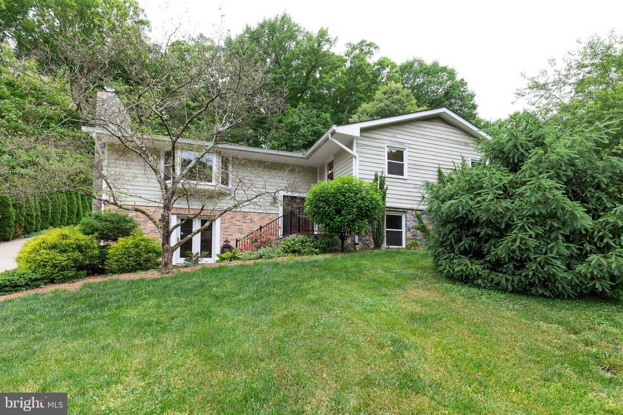 106 Columbus Cove - Photo 1