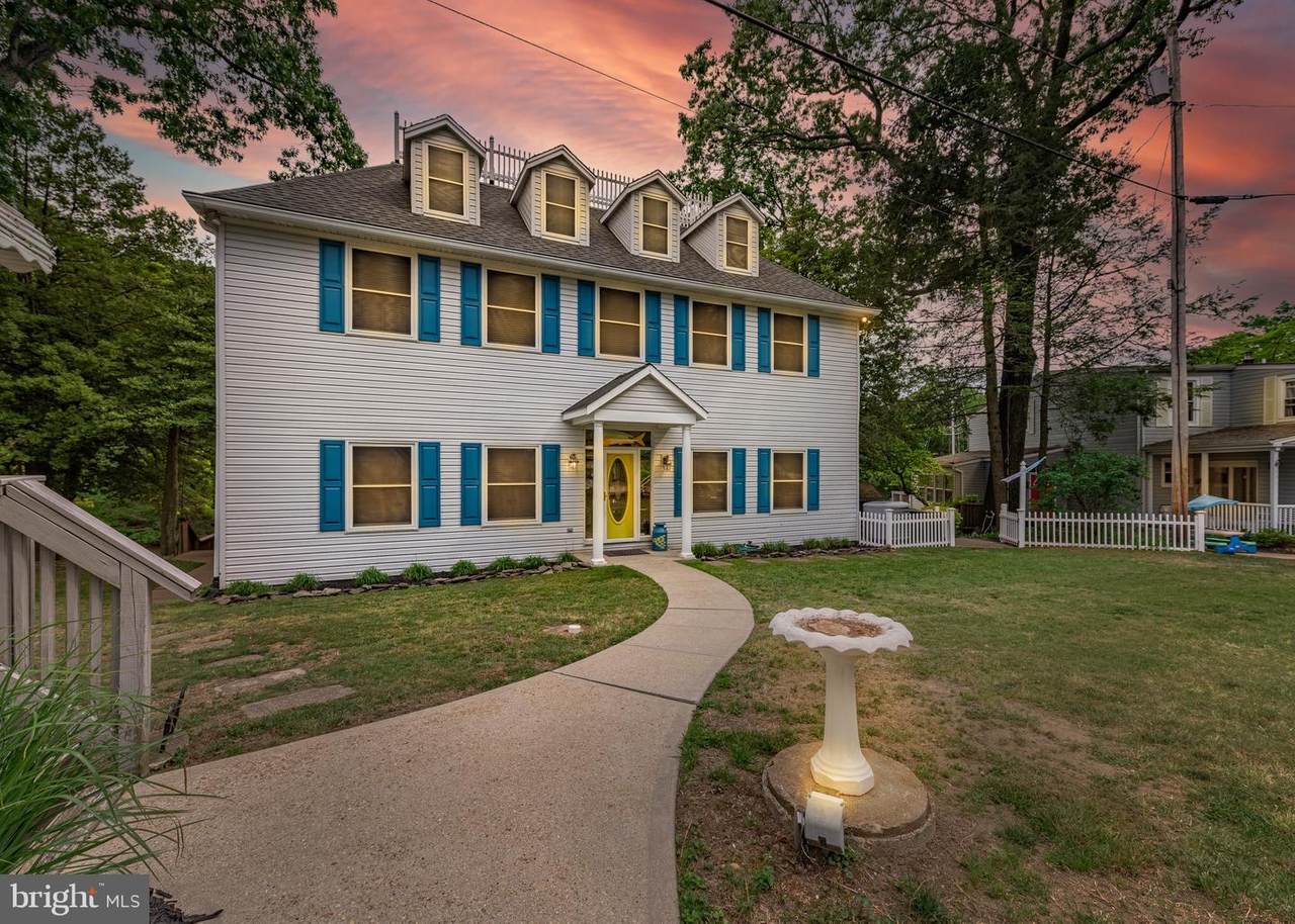 425 Shady Lane - Photo 1