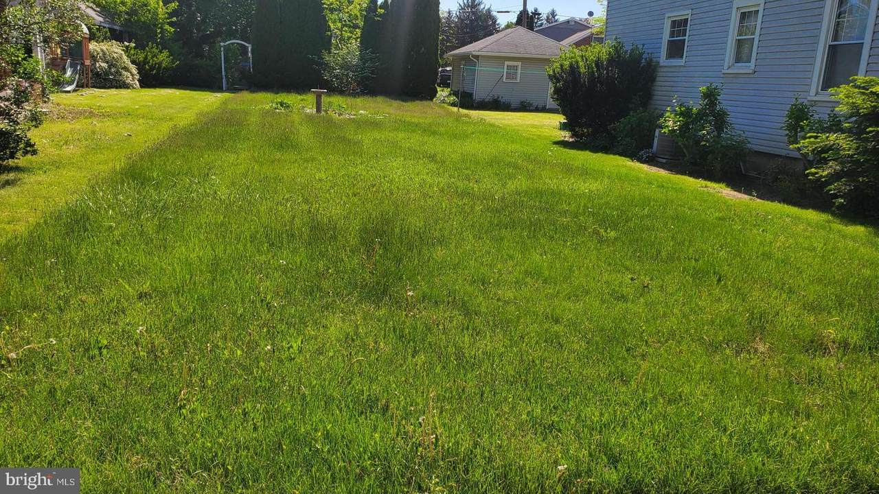 615 North East Street - Photo 1