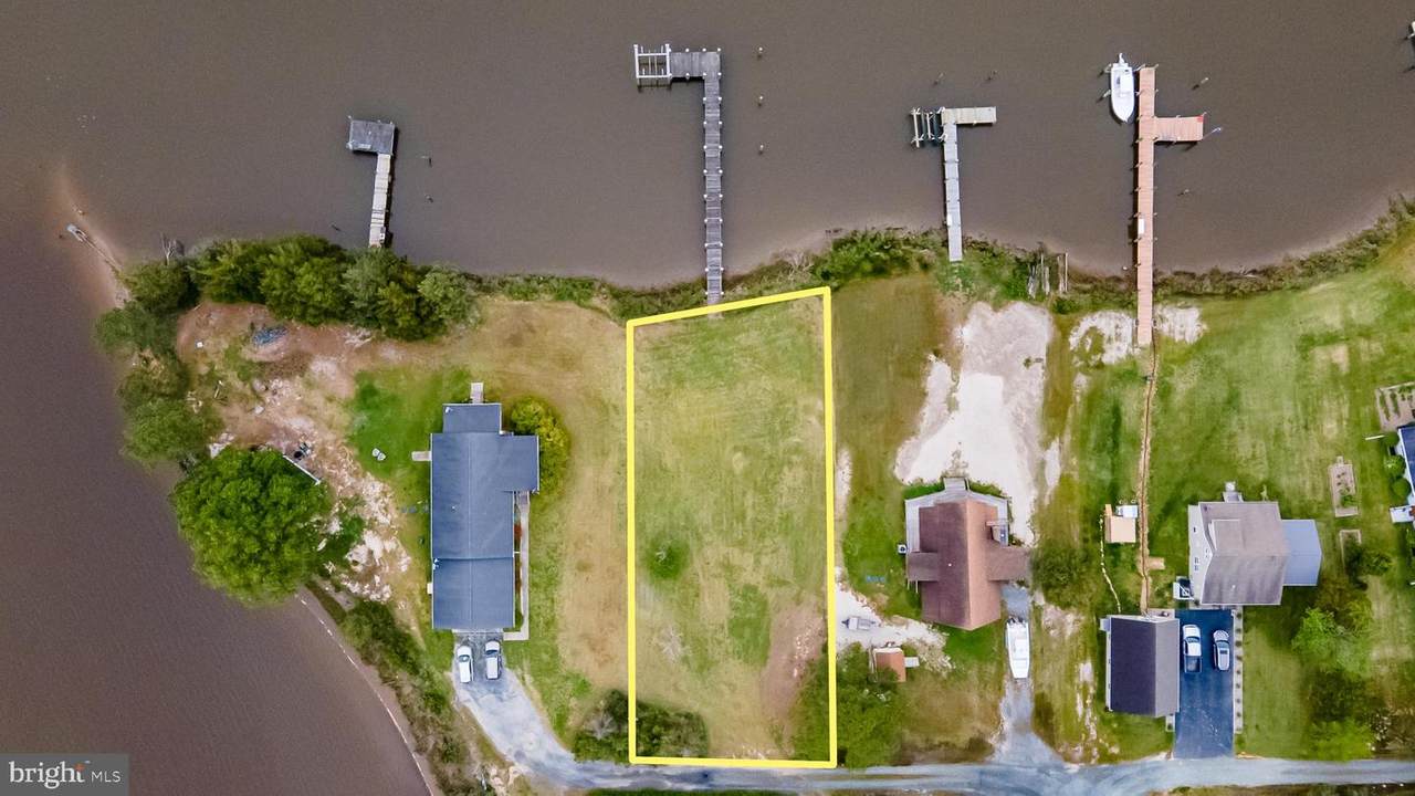 27095 Point Road - Photo 1