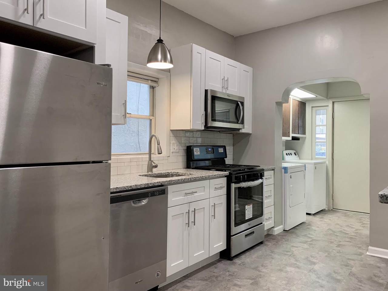 439 Roxborough Avenue - Photo 1