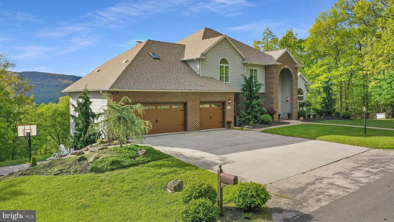 406 Sunset Drive - Photo 1