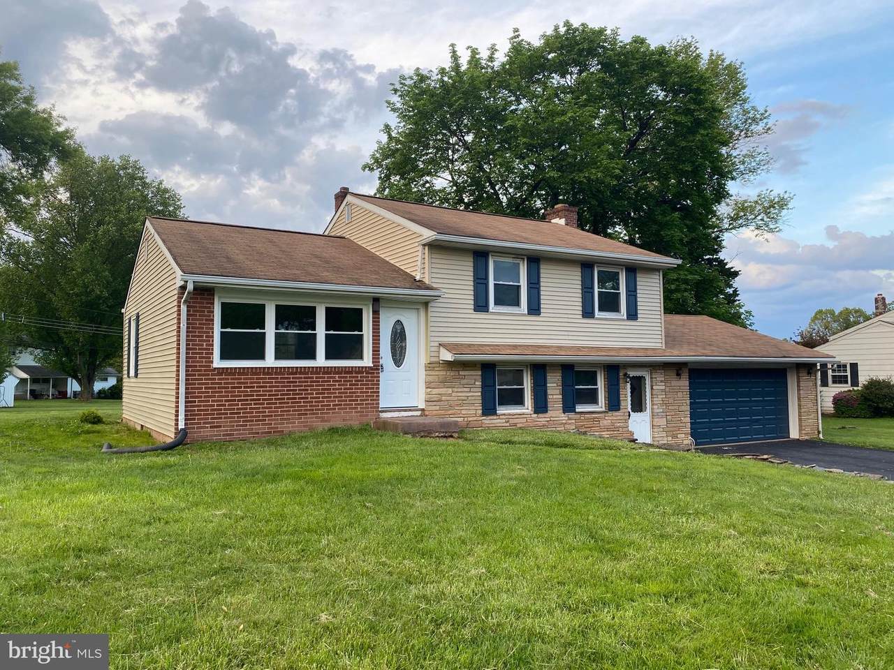15 Ursinus Avenue - Photo 1