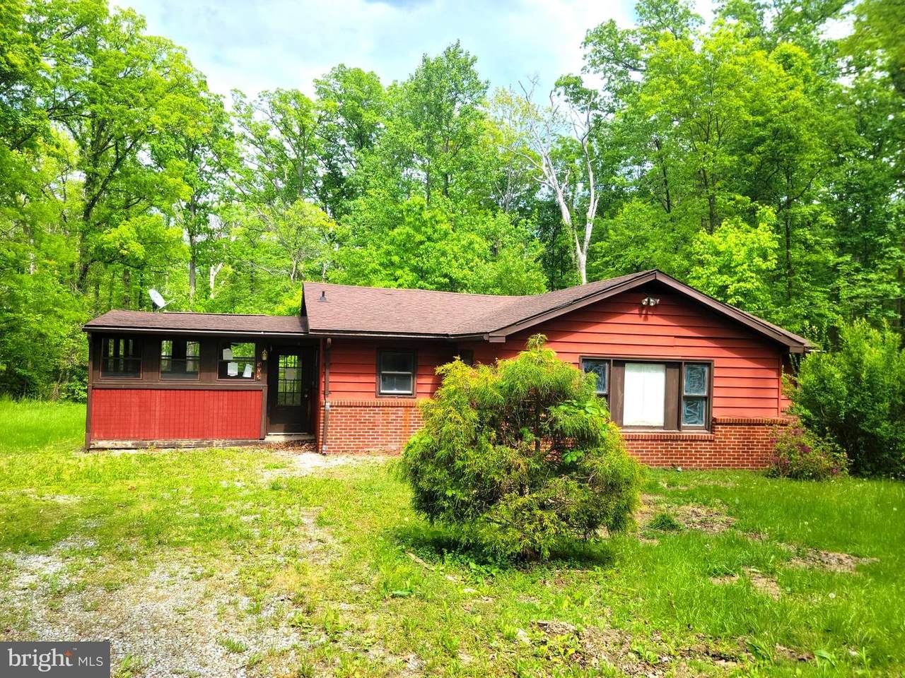 902 Wild Rose Lane - Photo 1