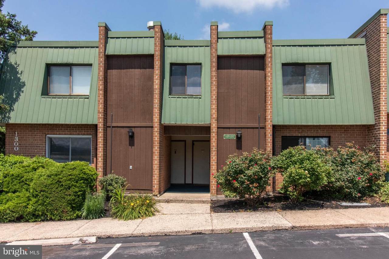 1310 Meadowview Lane - Photo 1