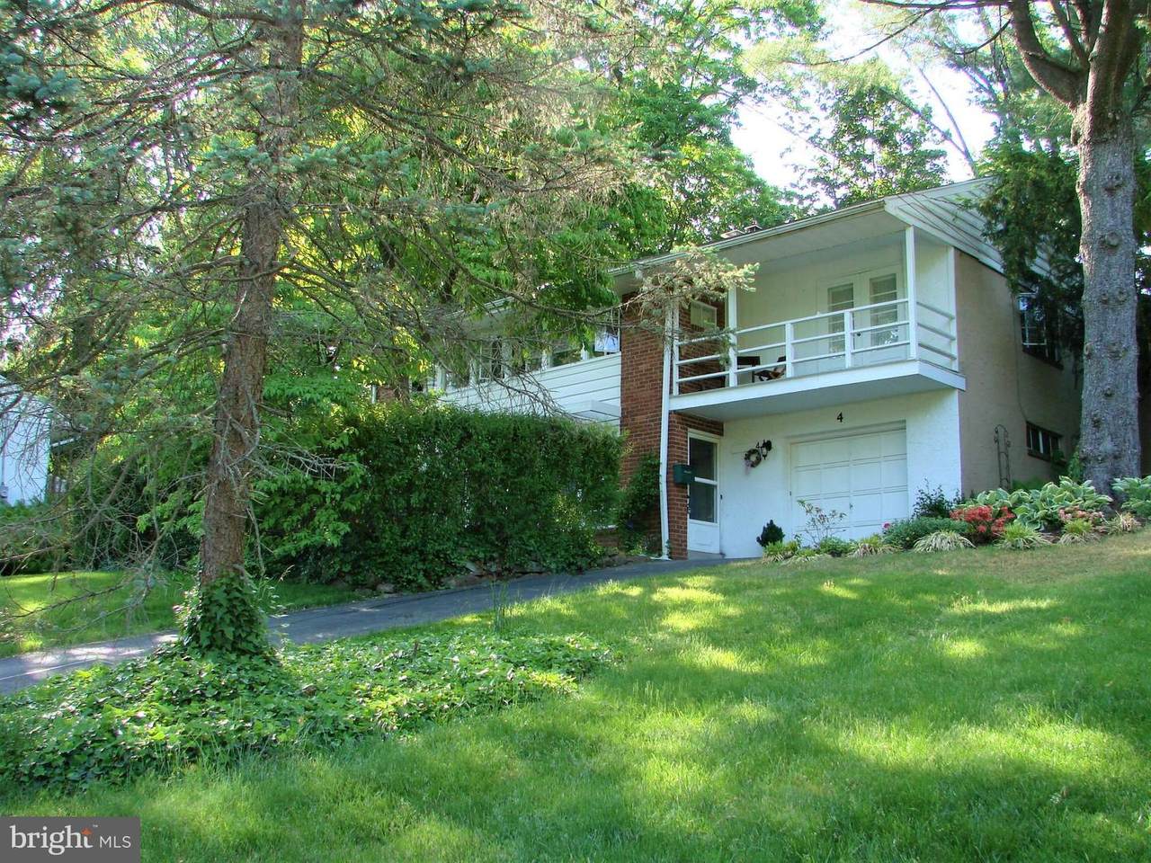 4 Brookside Circle - Photo 1