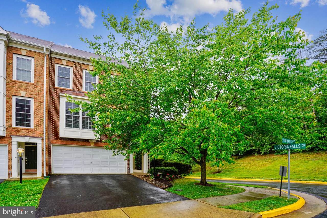 4311 Stone Mountain Court - Photo 1