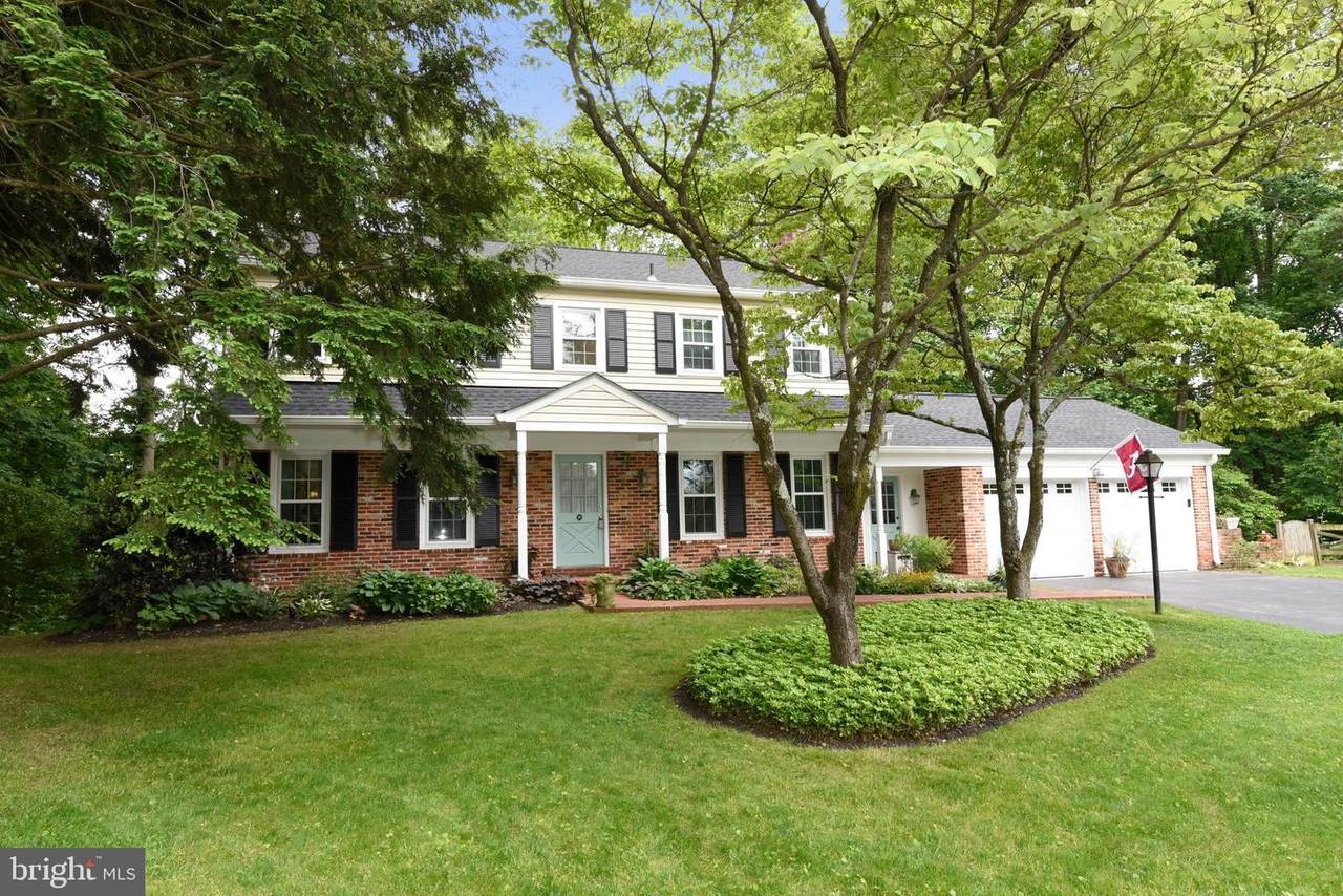 1718 Saddle Ridge Court - Photo 1