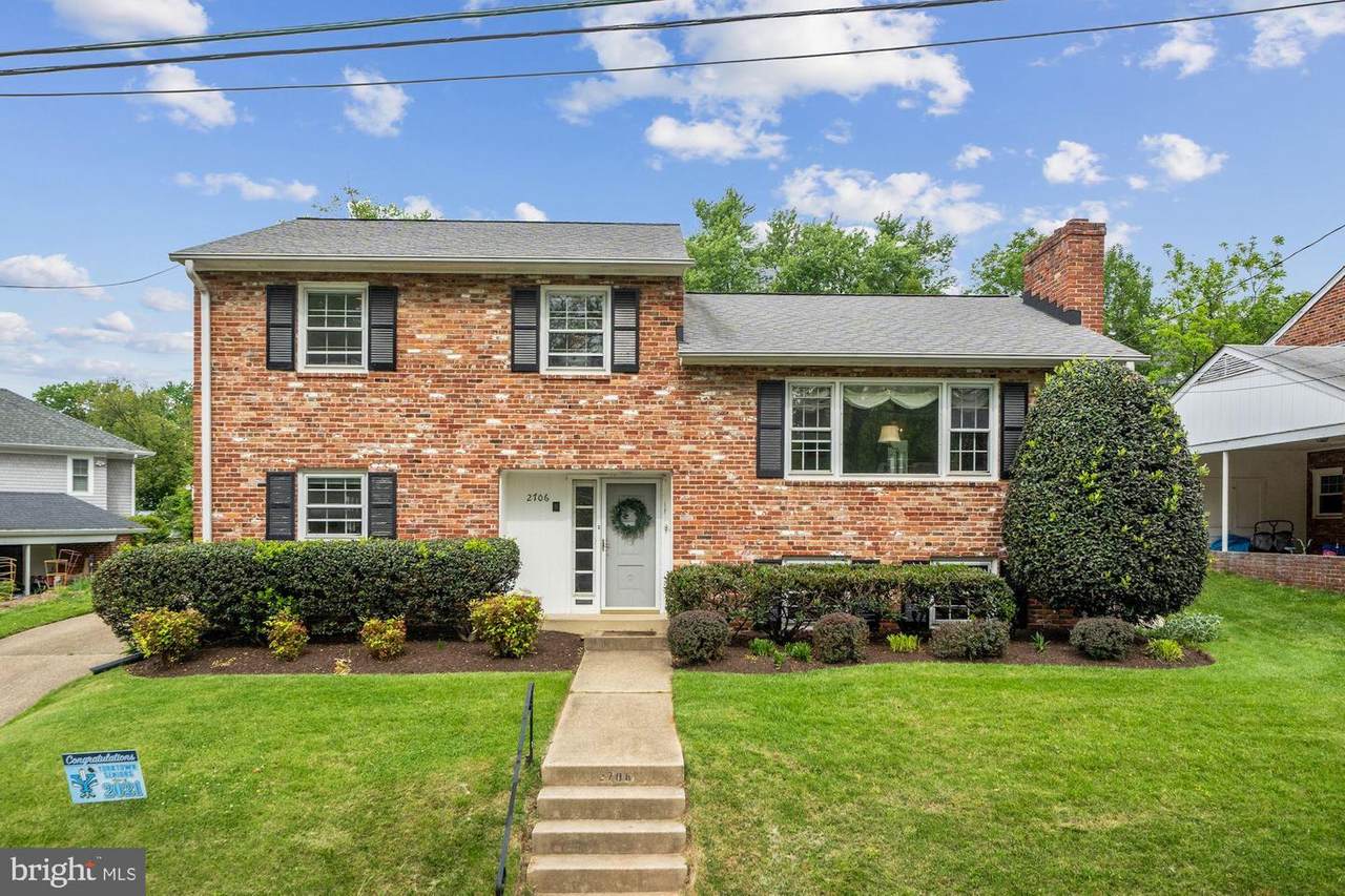 2706 John Marshall Drive - Photo 1