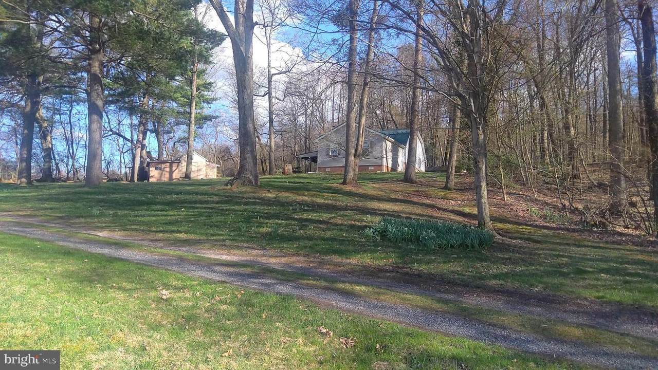101 Hunters Drive - Photo 1