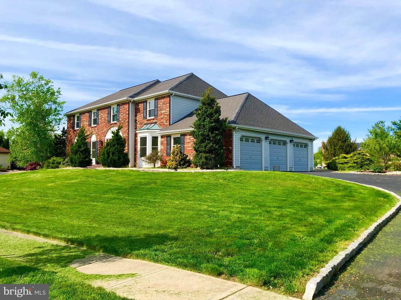 4 Roseland Court - Photo 1