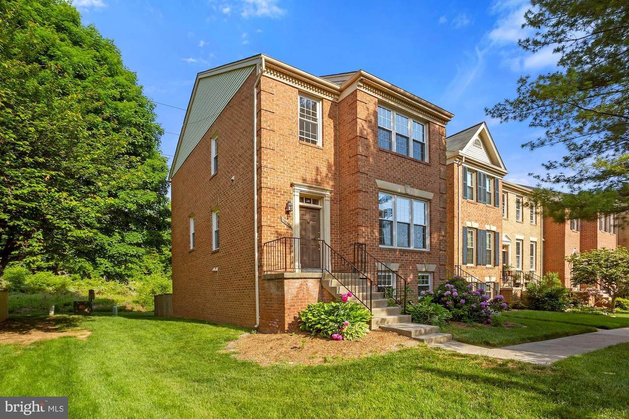 4015 Murdstone Court - Photo 1