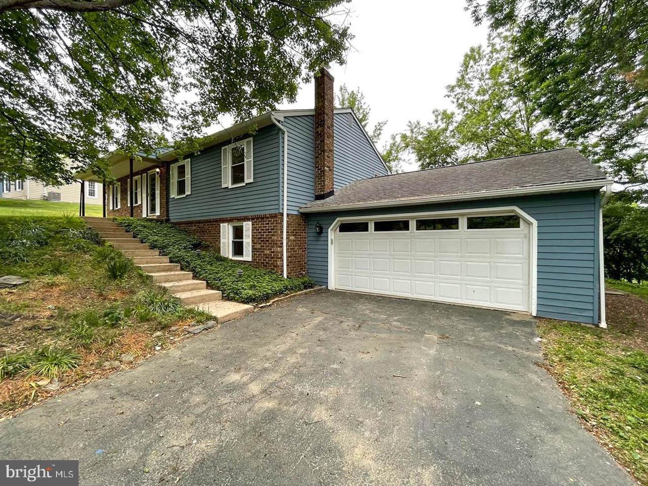 718 Southern Drive - Photo 1