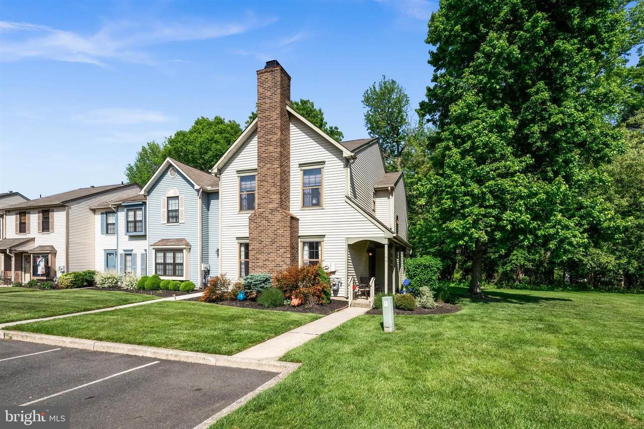 12 Stratton Court - Photo 1