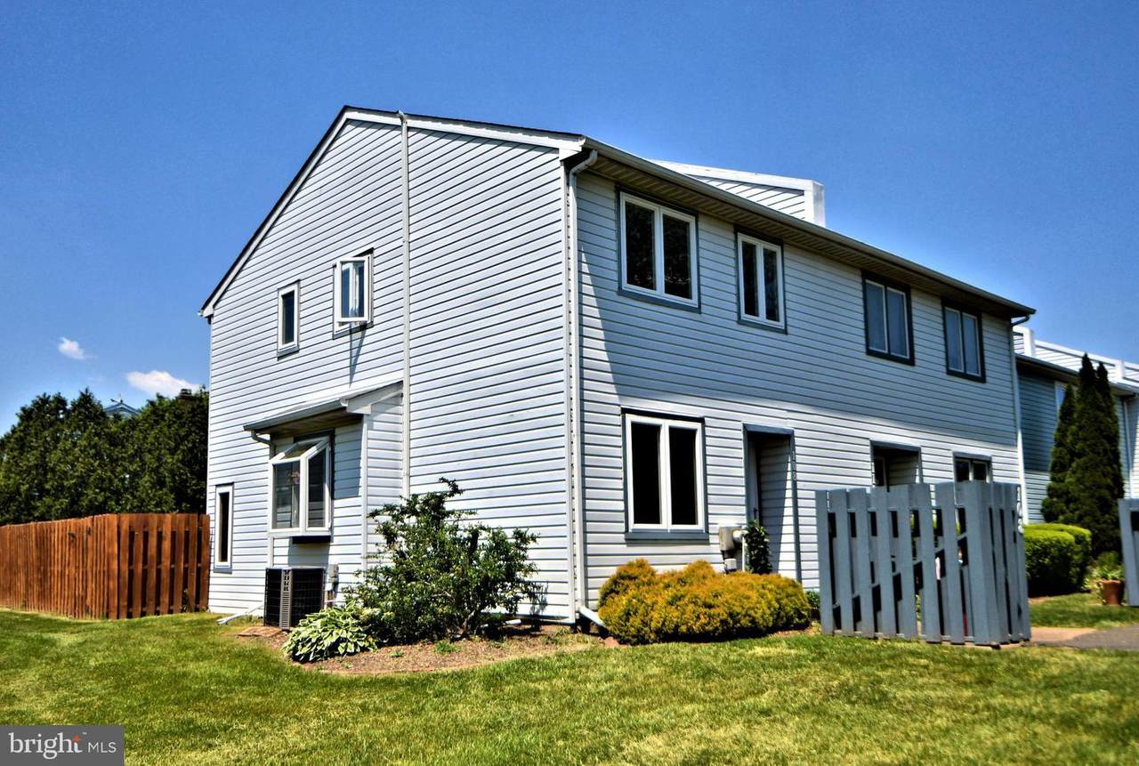 108 Krista Court - Photo 1