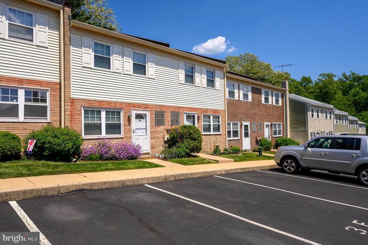 515 York Road - Photo 1