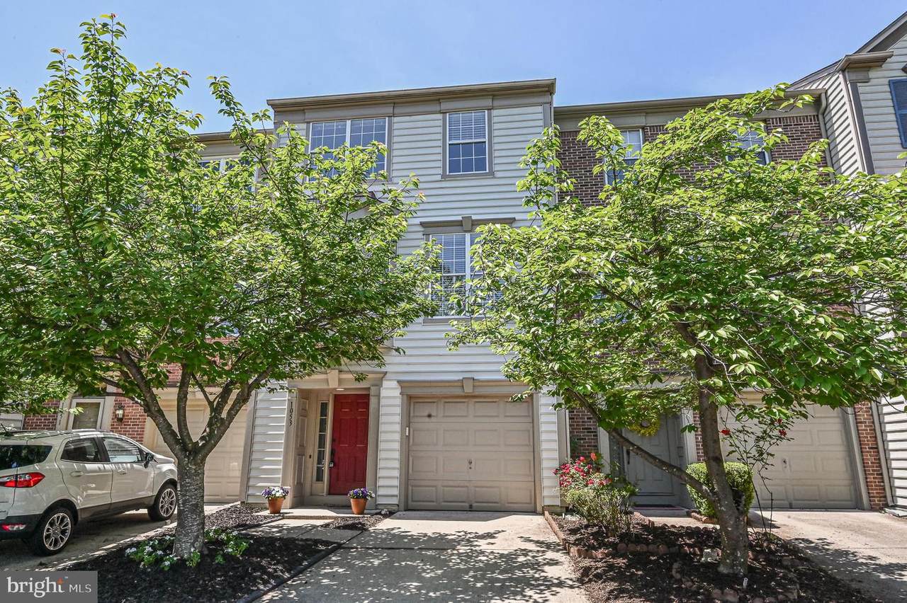 1053 Lexus Way - Photo 1