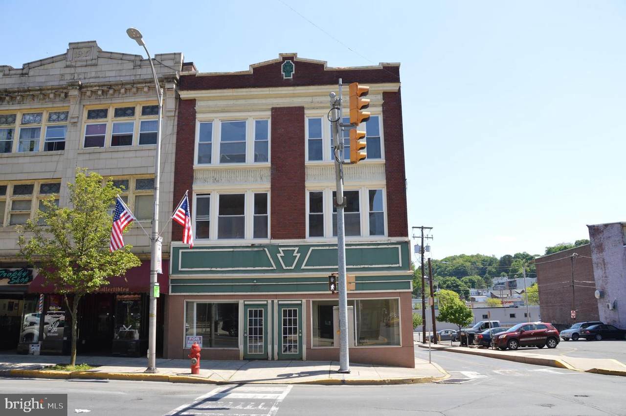200 Centre Street - Photo 1