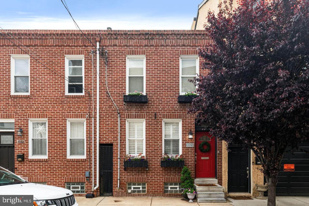 1321 Buttonwood Street - Photo 1