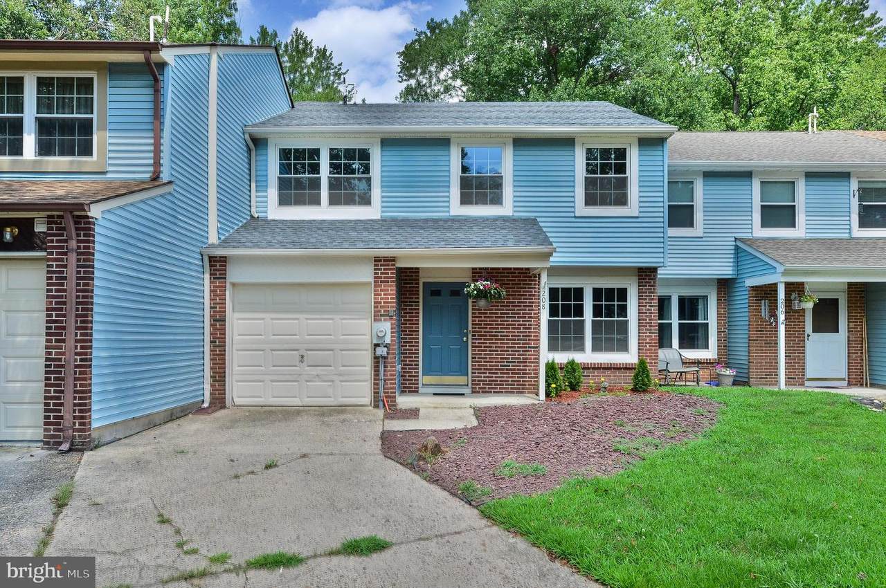 208 Foxwood Lane Lane - Photo 1