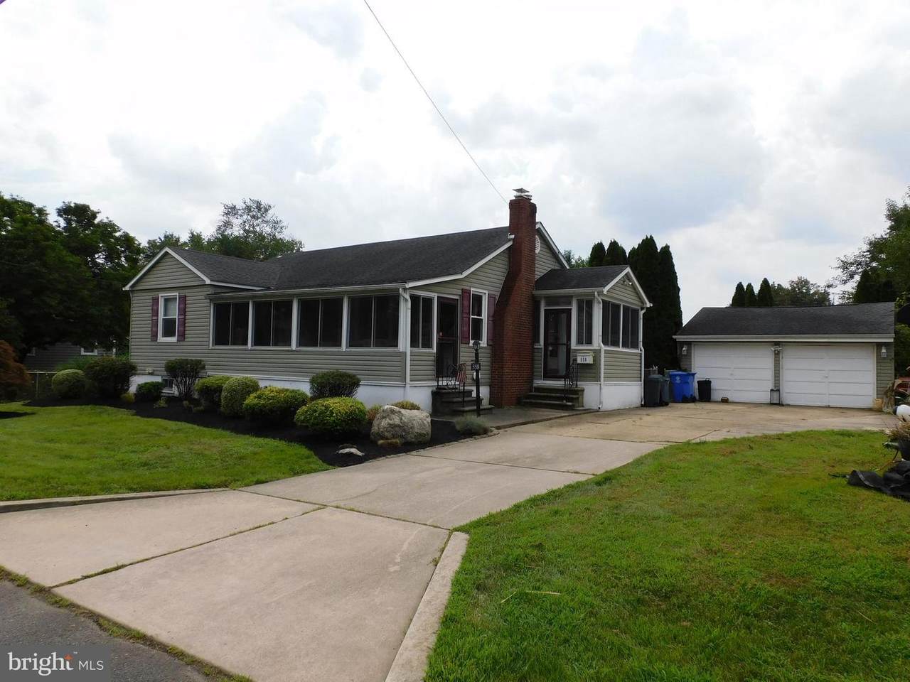 558 Buttonwood Avenue - Photo 1