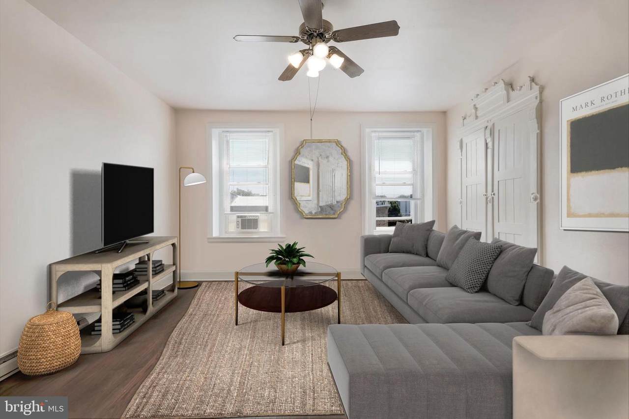 804 Corinthian Avenue - Photo 1