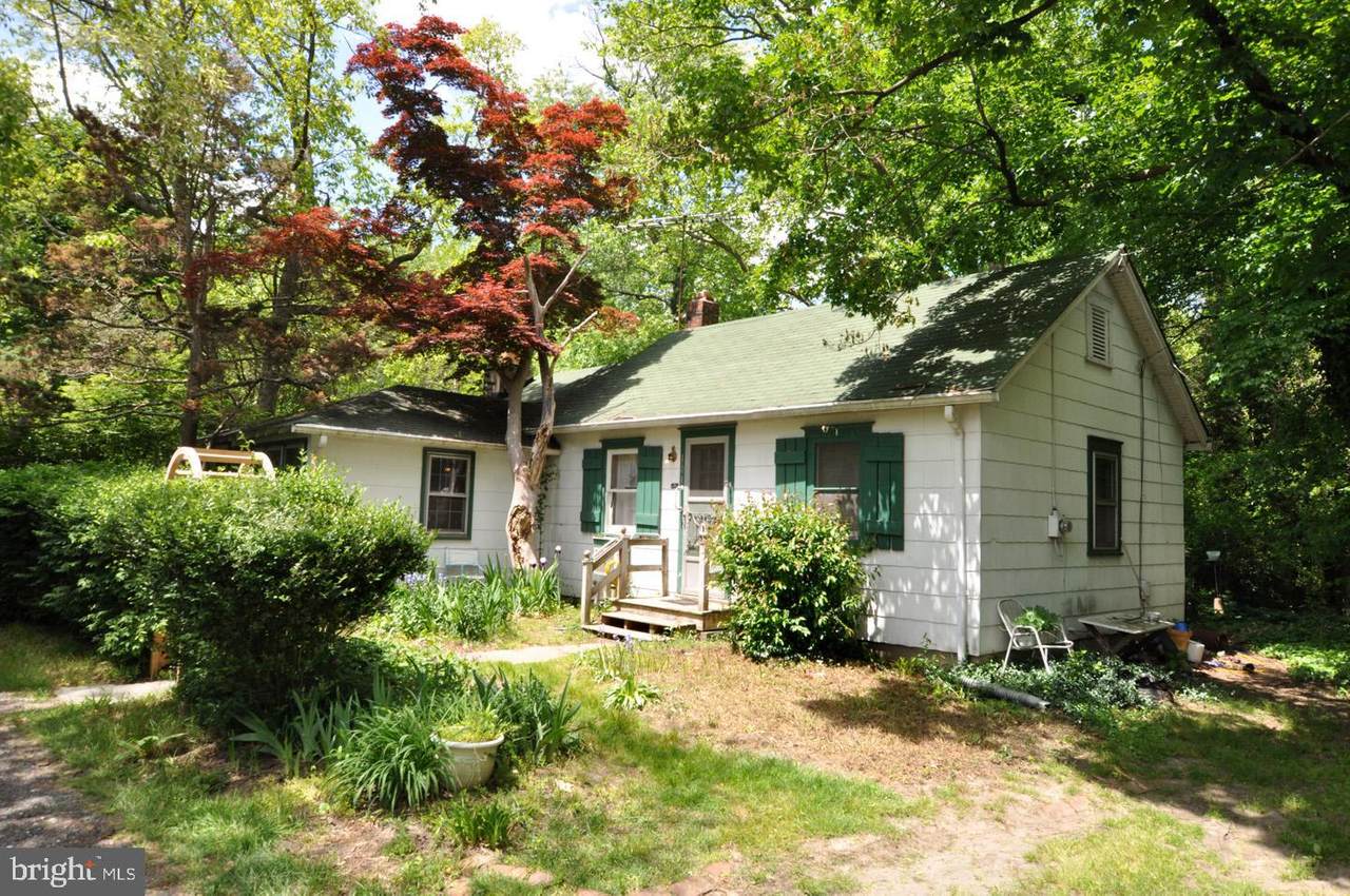 101 Spruce Lane - Photo 1