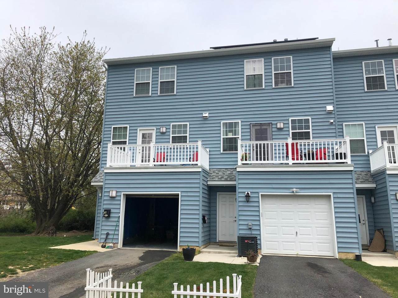 259 4TH Street - Photo 1