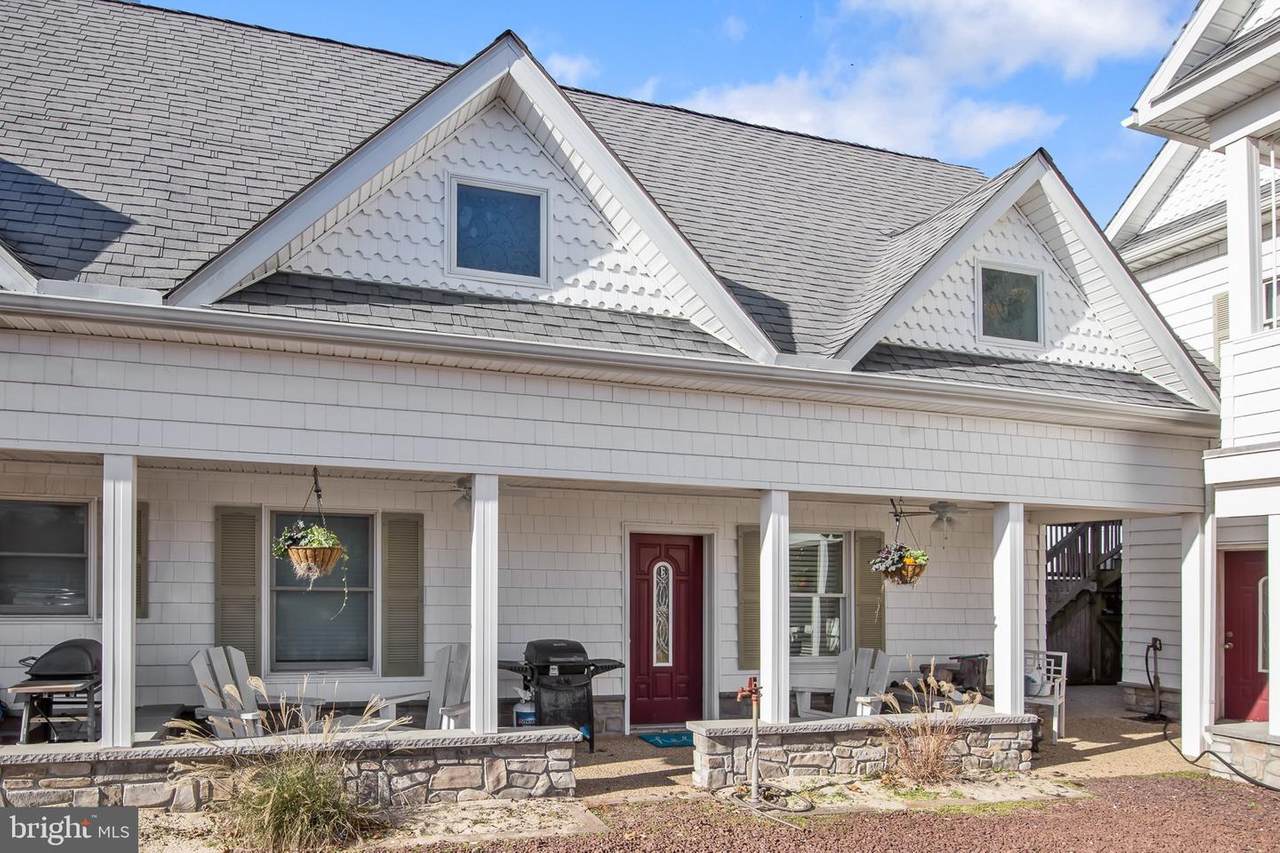 105 Bellevue Street - Photo 1