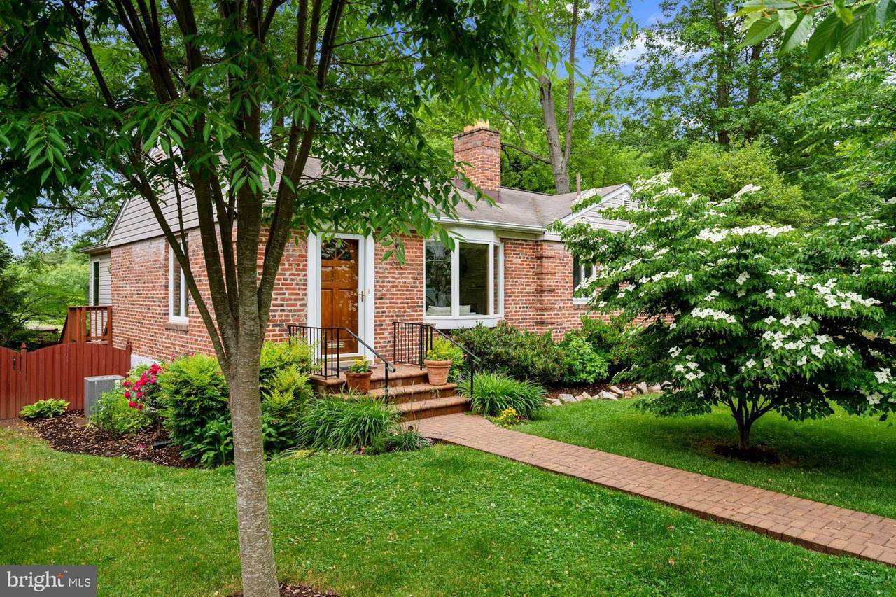 9110 Ewing Drive - Photo 1