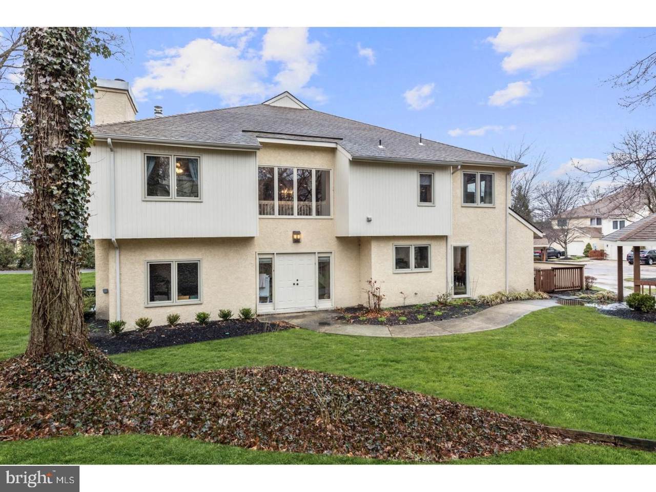 1404 Chanticleer - Photo 1