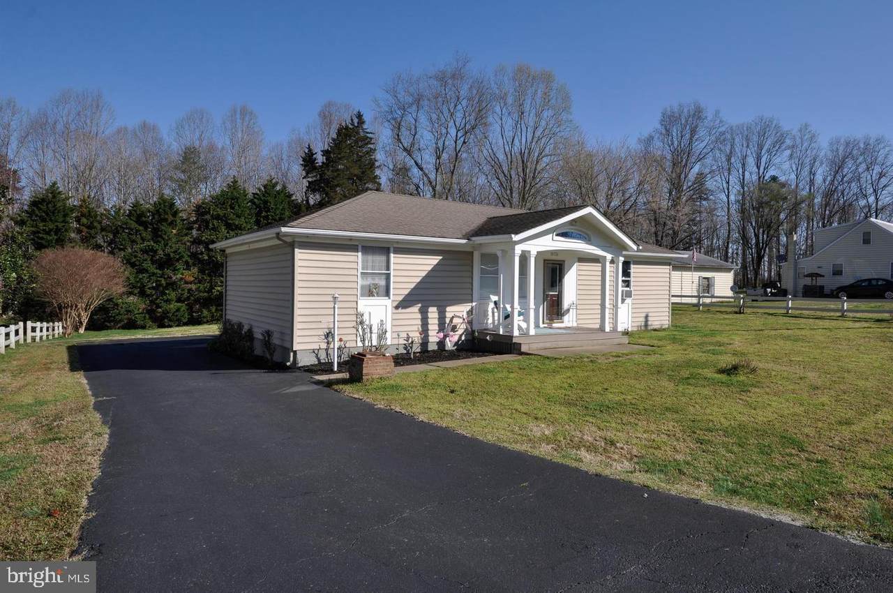 10326 Gordon Road - Photo 1