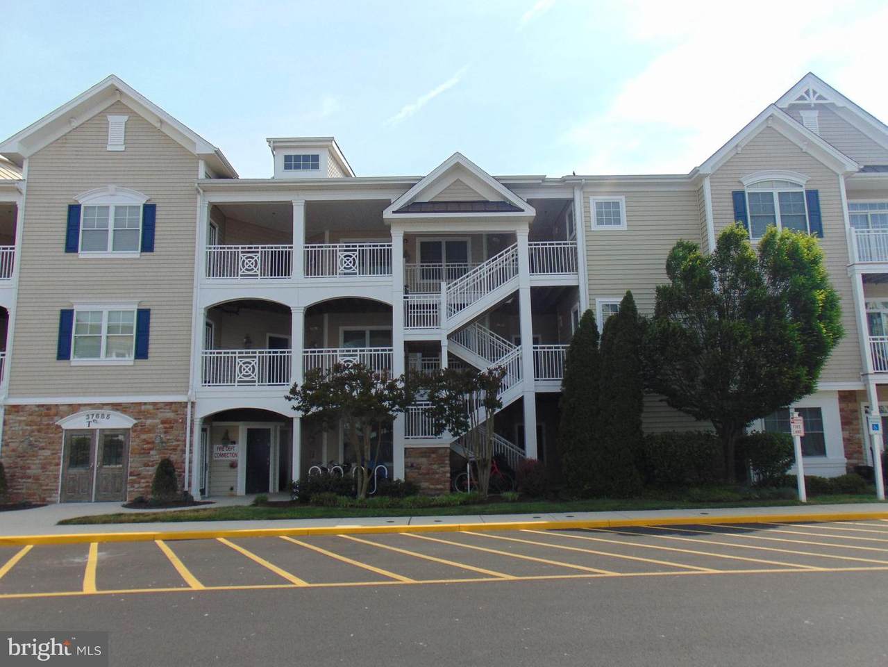 37685 Ulster Drive - Photo 1