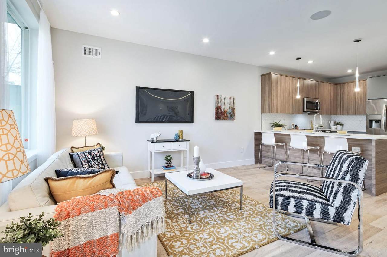 627 Diamond Street - Photo 1
