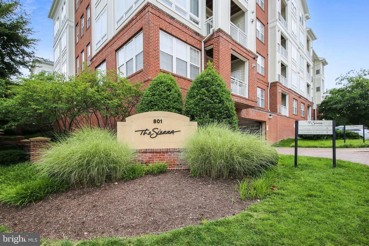 801 Greenbrier Street - Photo 1