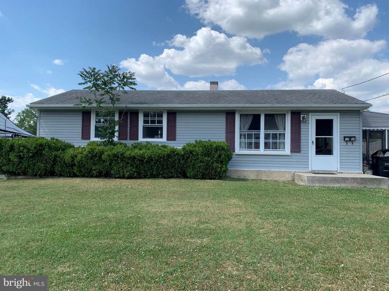 1028 Salem Avenue - Photo 1