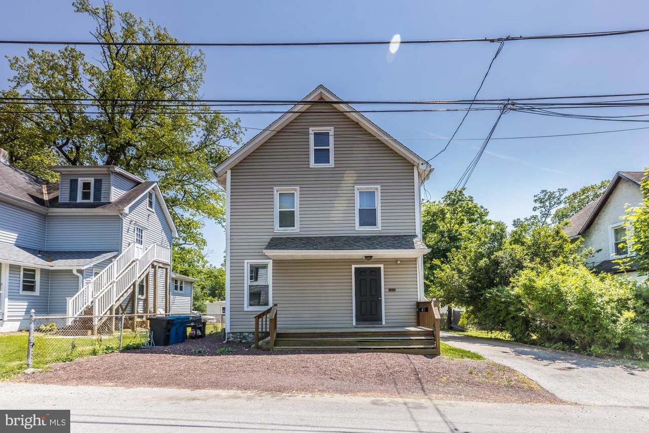 832 Maple Avenue - Photo 1