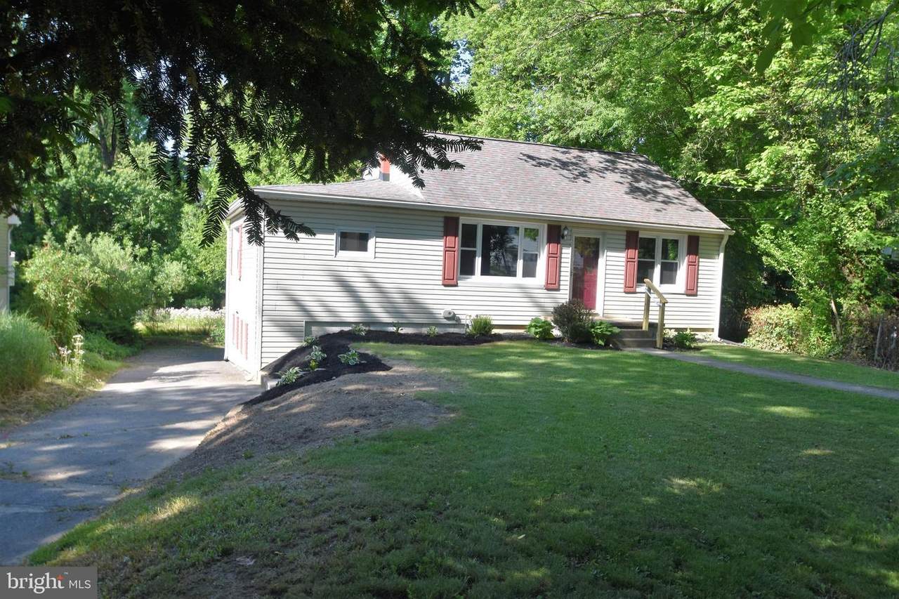 11 Laurel Avenue - Photo 1