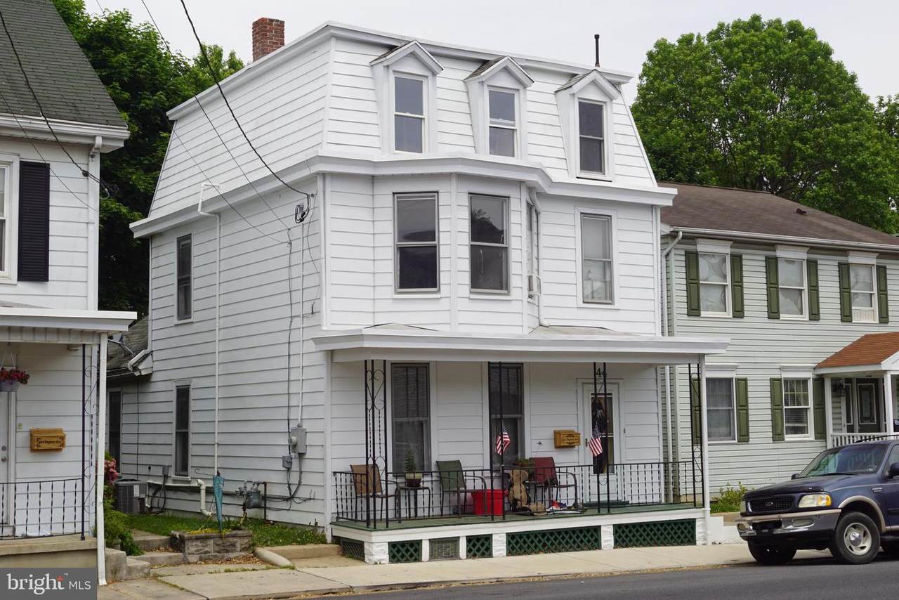 44 Clayton Avenue - Photo 1
