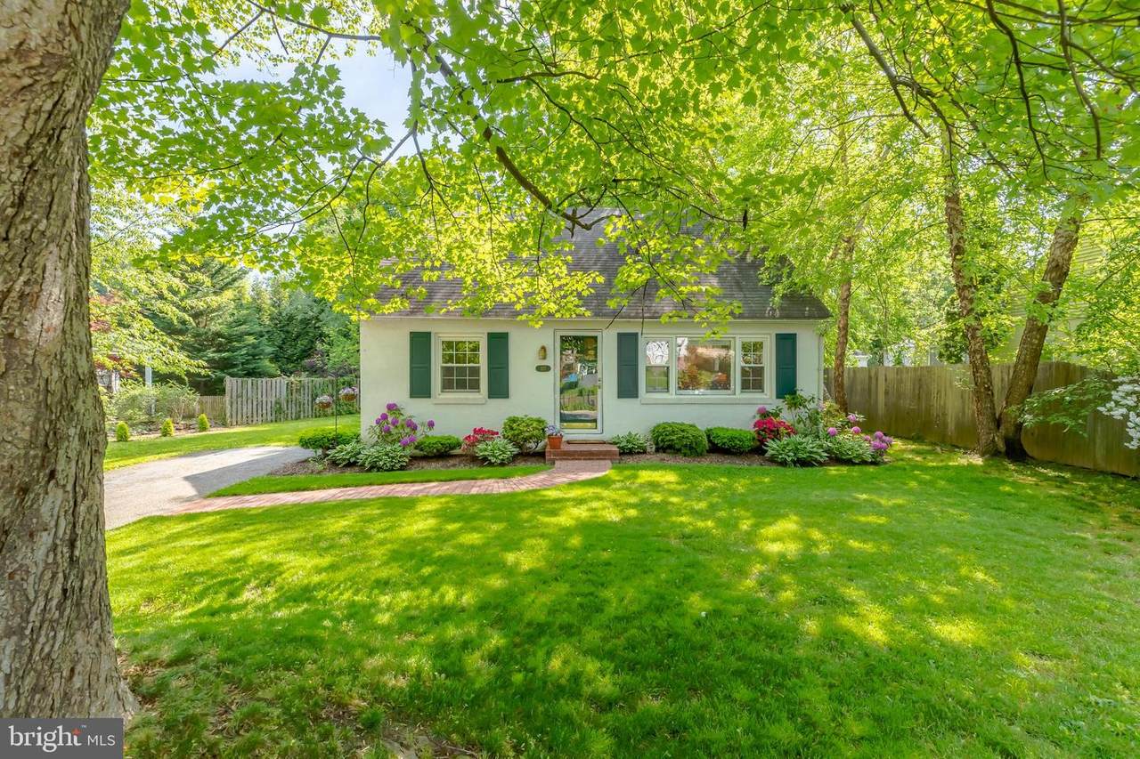 527 Marshall Drive - Photo 1