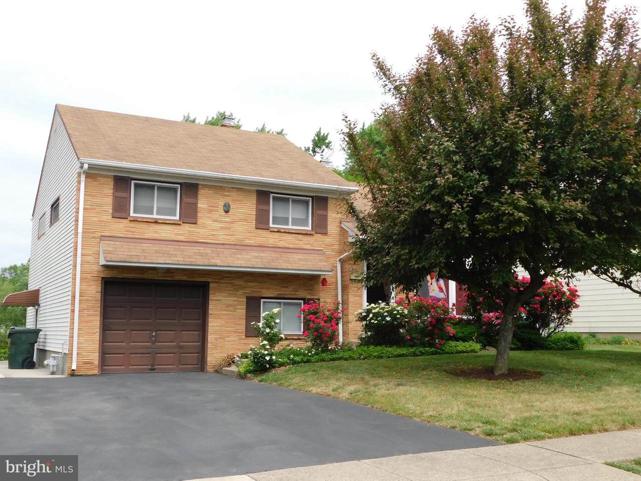 528 Melody Lane - Photo 1